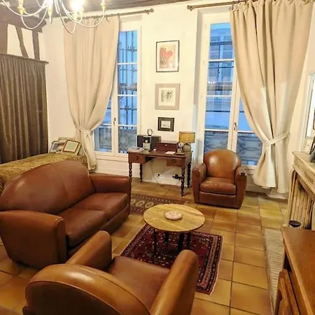 Apartment Authentique Et Confortable - Marais